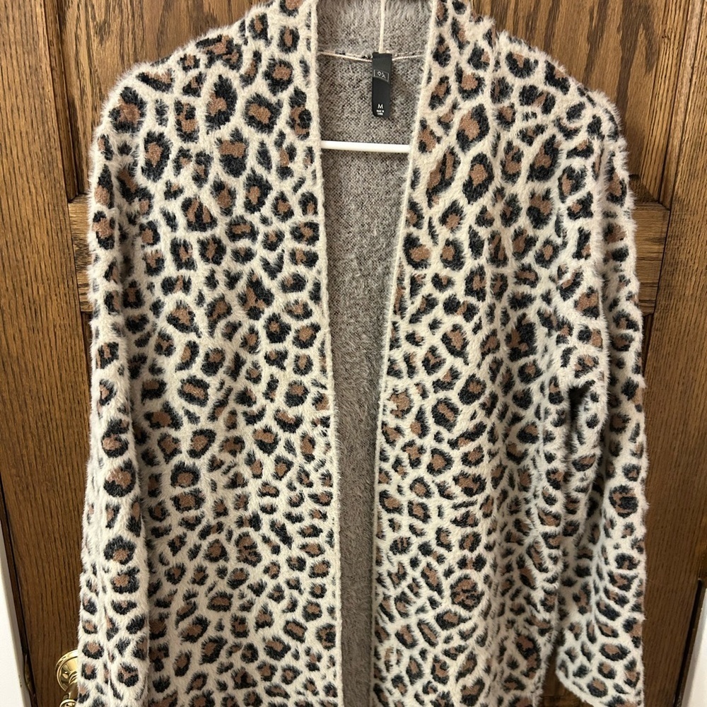 Alya Francesca’s Leopard Cheetah Open Front Long Cardigan Sweater Medium - Picture 2 of 10